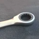 SET DE CHEI DREPTE CU CLICHET DE LA 6MM LA 32MM, 22 DE PIESE ÎN TRUSĂ METALICĂ KRAFTROYAL SET DE CHEI DREPTE CU CLICHET DE LA 6MM LA 32MM, 22 DE PIESE ÎN TRUSĂ METALICĂ KRAFTROYAL