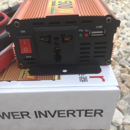 UKC 500W INVERTOR-CONVERTOR VOLTAJULUI DE LA 12V/24V LA 220V UKC 500W INVERTOR-CONVERTOR VOLTAJULUI DE LA 12V/24V LA 220V