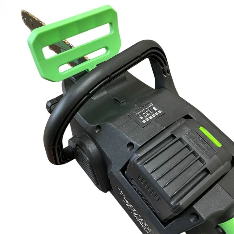 Drujbă fără fir STAHLMAYER 72V 8Ah – lamă de 16" 40cm, 2 lanțuri, afișaj și frână activă Drujbă fără fir STAHLMAYER 72V 8Ah – lamă de 16" 40cm, 2 lanțuri, afișaj și frână activă